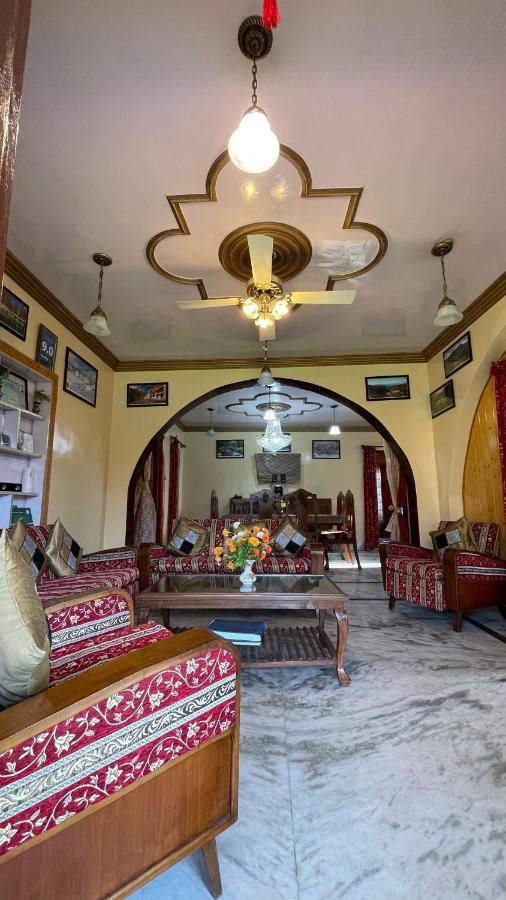 Dilaram Guest House Srīnagar Exterior foto