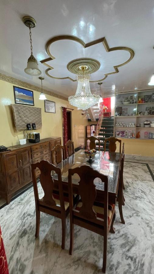Dilaram Guest House Srīnagar Exterior foto